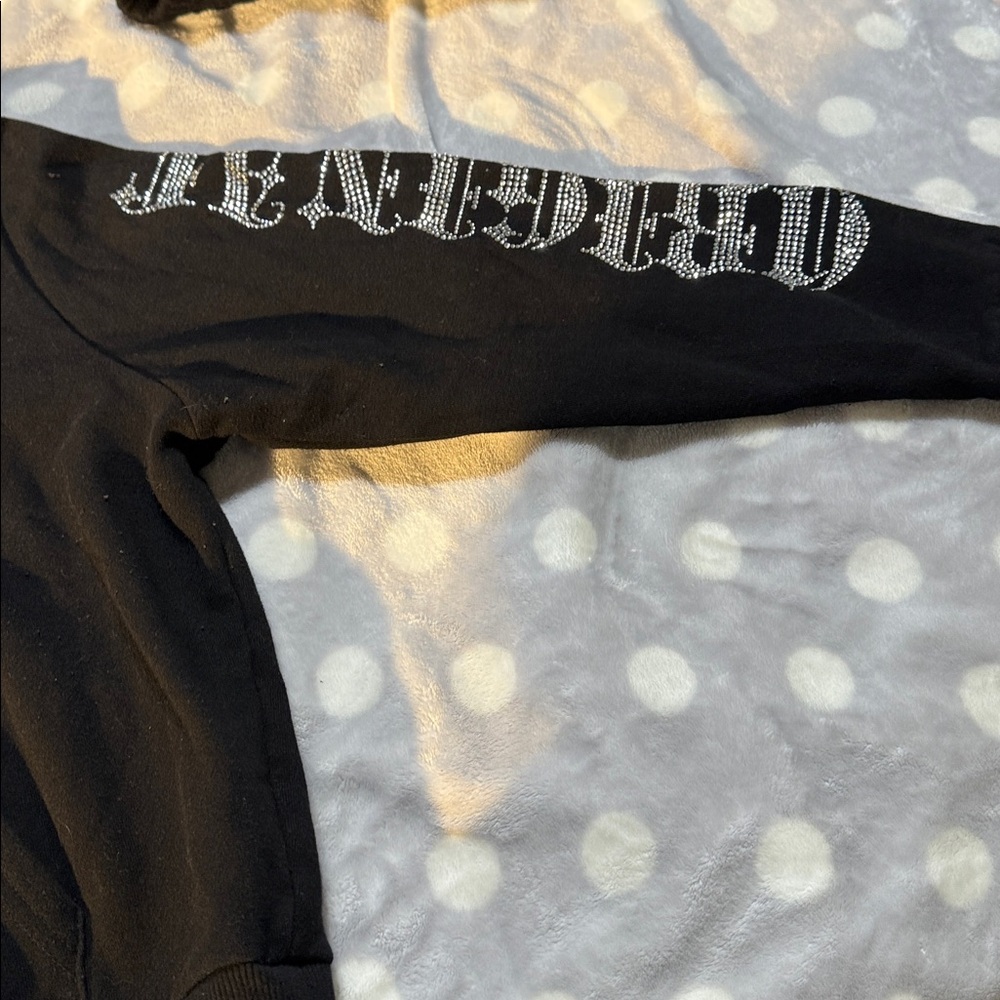 Sweatsuit - Picture 6 of 10